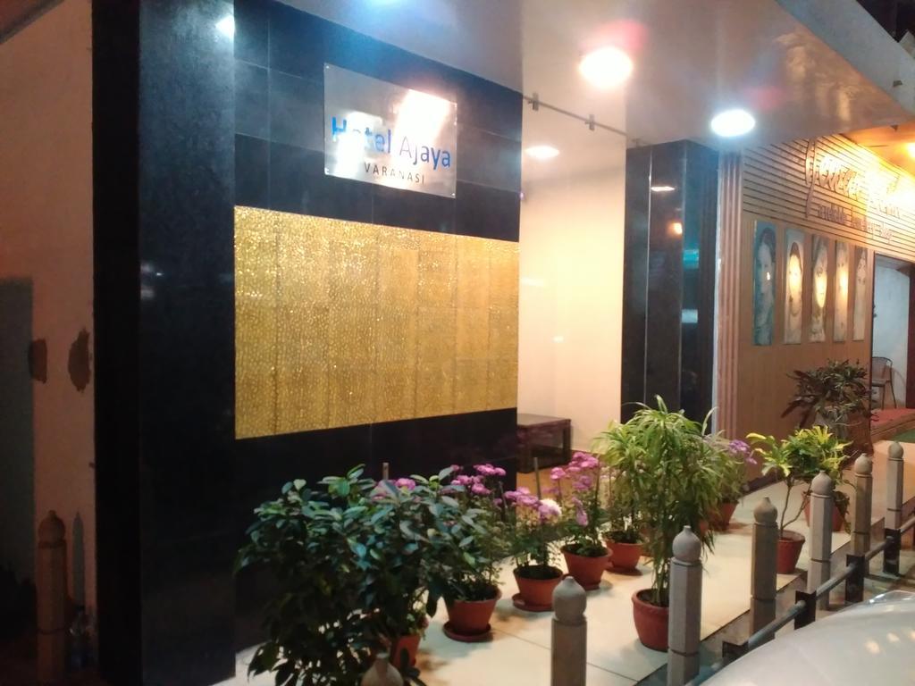 Hotel Ajaya Varanasi Eksteriør billede